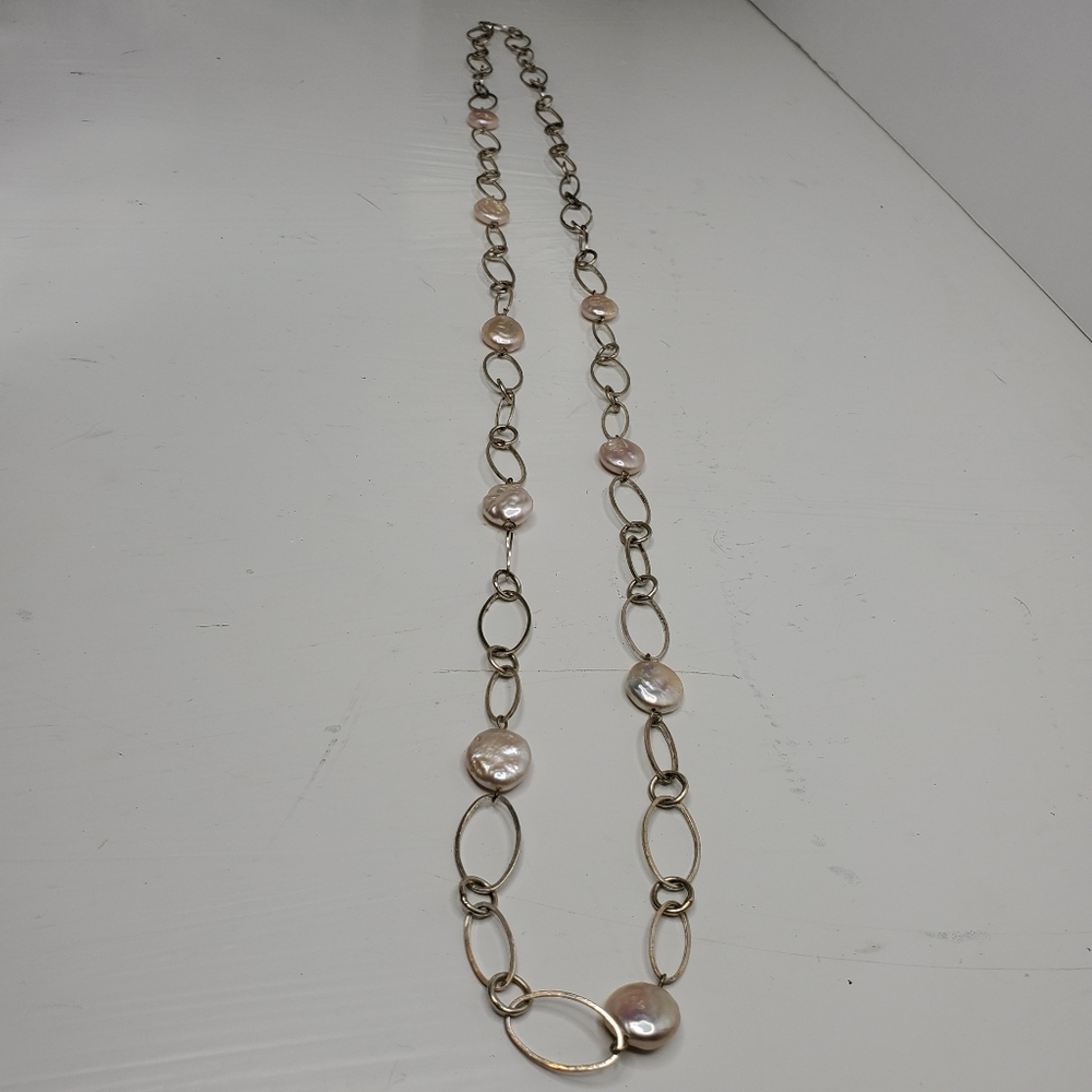 Pale Pink Freshwater Pearl Silver Loop Necklace - Picture 4 of 7